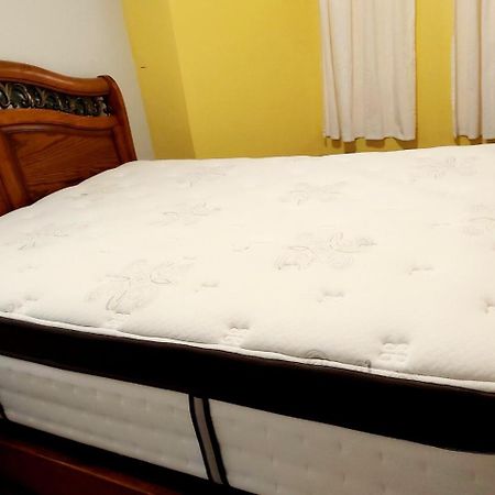 Lovely Comfy Home Private Bath In Central Calgary Ngoại thất bức ảnh